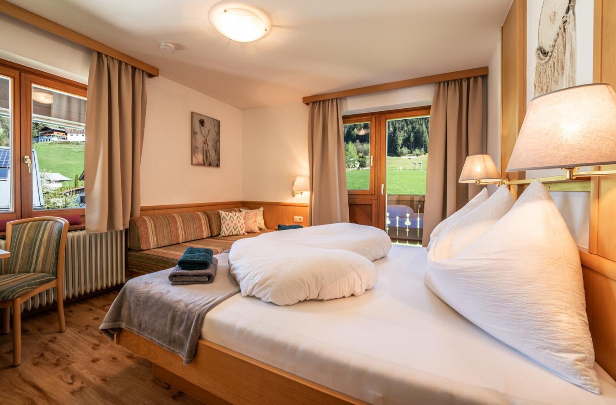 Oberlehenhof Villa Kaprun Rum bild