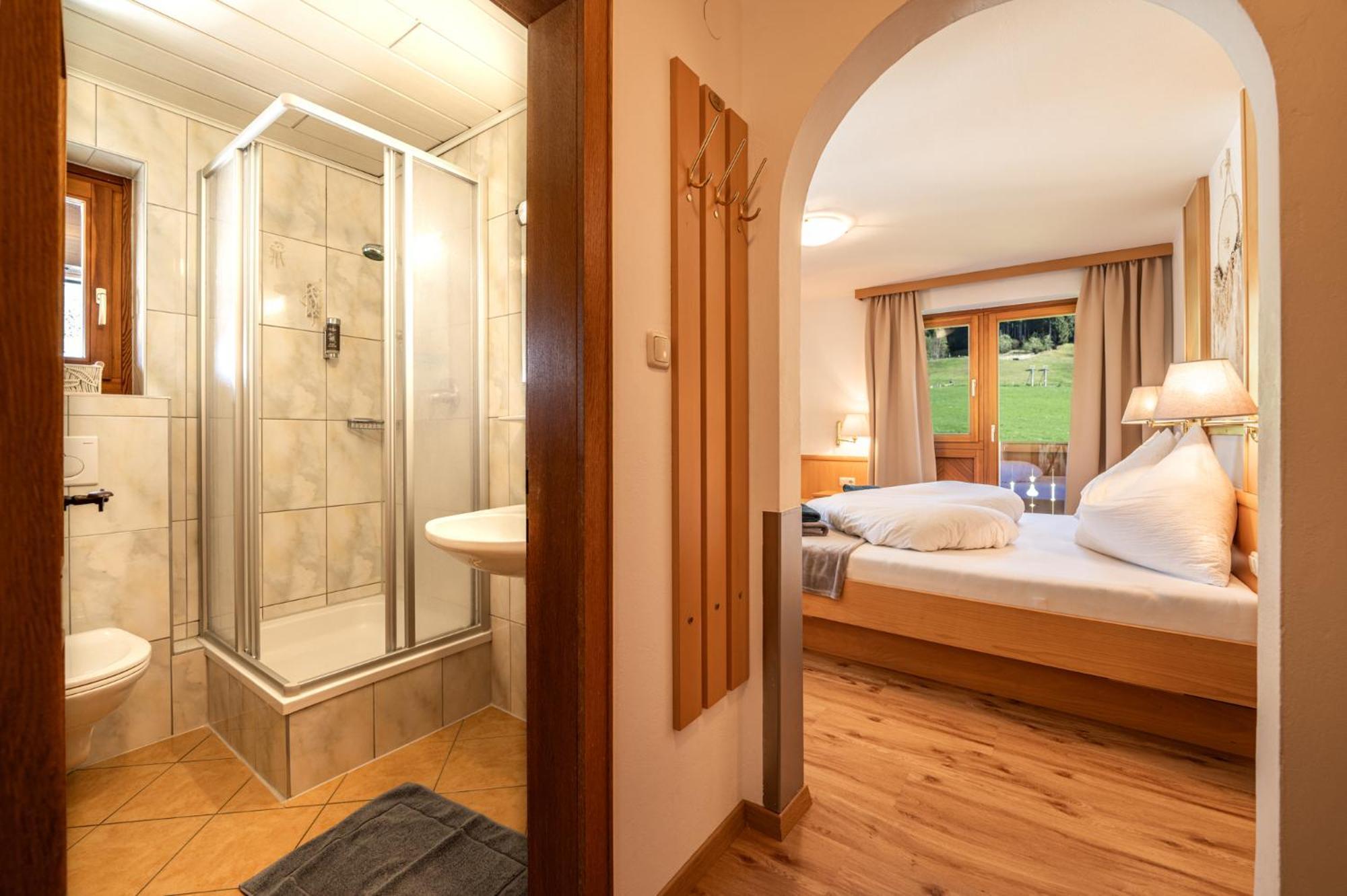 Oberlehenhof Villa Kaprun Rum bild